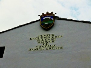 Fachada de la casa de Rabosa en el Parque de Montaña Daniel Esteve